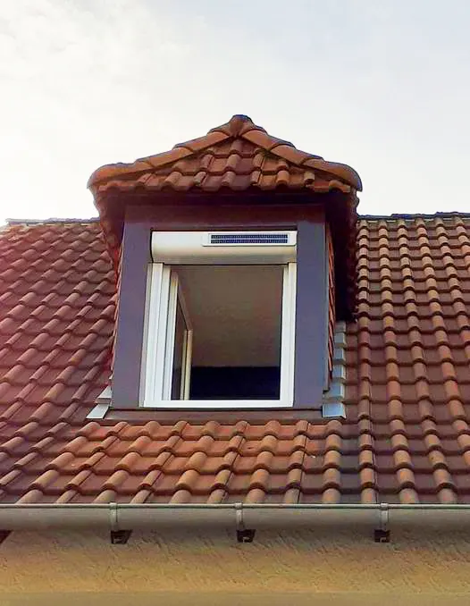 Installation de stores et volets sur mesure pour confort et protection solaire